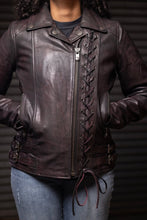Charger l'image dans la galerie, Wildside - Women's Motorcycle Leather Jacket
