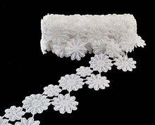 Charger l&#39;image dans la galerie, eZthings Venise edging lace trim in floral eyelet pattern, ideal for bridal, costume, and DIY craft projects, white polyester fabric
