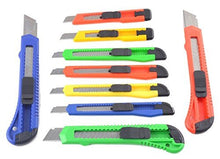 Cargar imagen en el visor de la galería, eZthings heavy-duty utility knives set with snap-off blades in assorted colors for cutting materials like wallpaper and leather.

