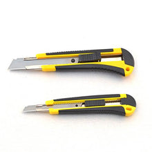 Cargar imagen en el visor de la galería, eZthings heavy duty box cutters with 9mm snap-off blades, ideal for cutting wallpaper, vinyl, leather, and shrink-wrap.
