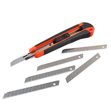 Cargar imagen en el visor de la galería, eZthings Heavy Duty 9mm Snap Off Box Cutter with blades for cutting wallpaper, vinyl, leather, and shrink-wrap, shown with spare blades.
